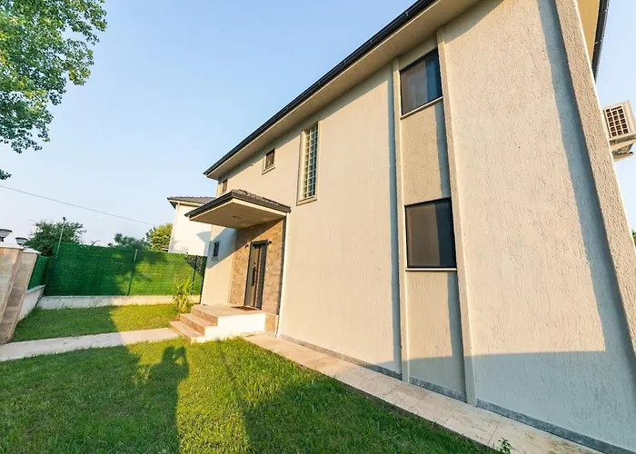 ヴィラ Lena Koycegiz